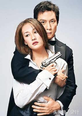 傍谢霆锋后变成龙徒弟 跟吴彦祖分手又拍戏 打女如今老成这样(2)