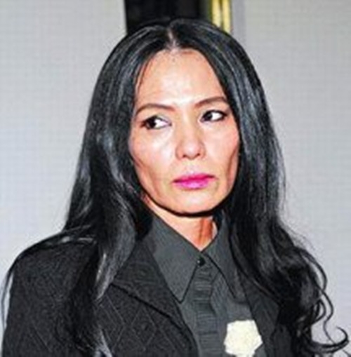 娱乐圈婚内出轨给老公戴绿帽的八位女星！(1)