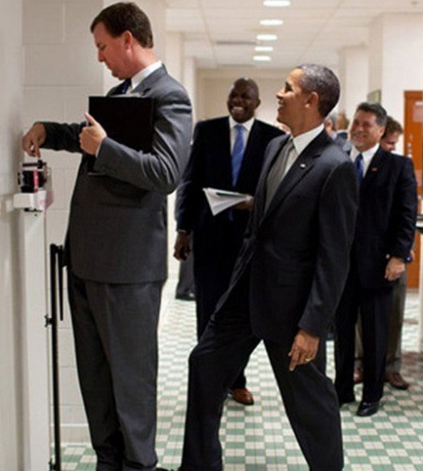 抓拍奥巴马随性瞬间(4)