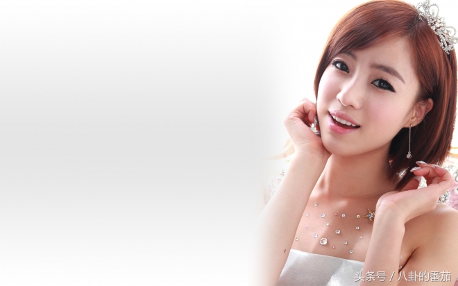 王思聪签约女团T-ara 高清写真照(7)