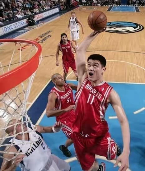 NBA球星后悔删不掉的囧照，你看过几个？(1)