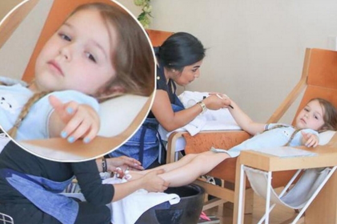 眼神杀！小七继承贝克汉姆最强基因 将来必迷倒一片(2)