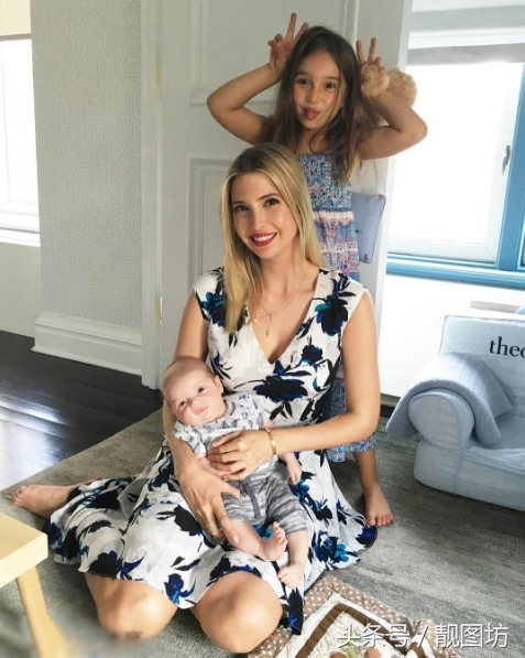 美国总统特朗普之女伊万卡居家带孩子很有爱！居家照也很美！(1)