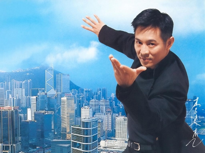 李连杰近照流出，面部变形容貌苍老无人识，憔悴得让人落泪(2)