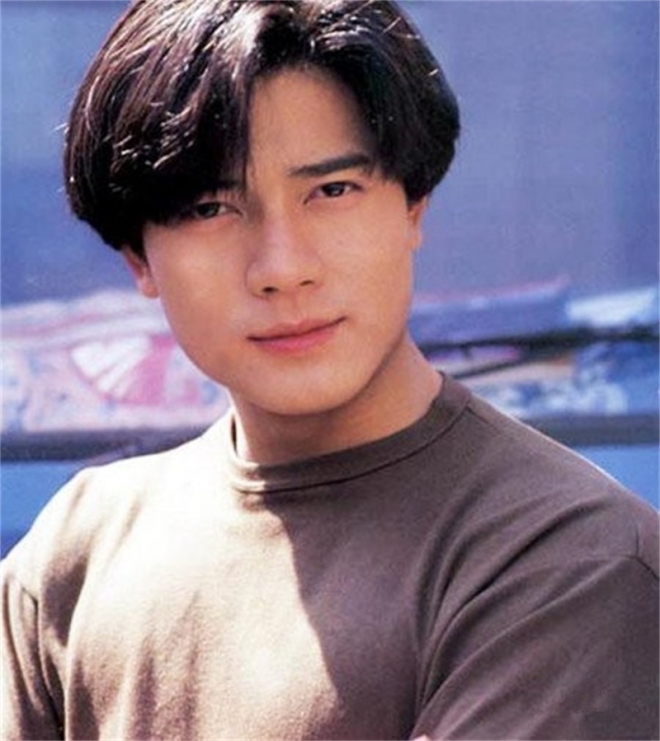 这些巨星年轻时候帅气照片，足以秒杀现在的小鲜肉十条街(3)