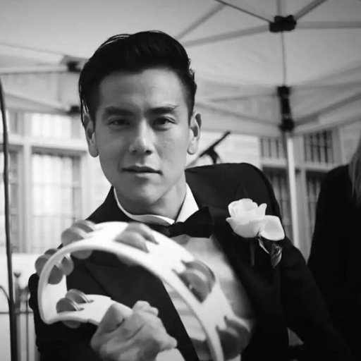 老一代明星们和当代小鲜肉照片大对比，谁完爆了谁？(5)