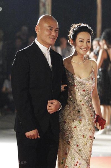 病后惨遭妻儿离弃，香港武打巨星刘家辉悲惨的晚年生活(2)