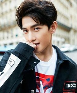 老一代明星们和当代小鲜肉照片大对比，谁完爆了谁？(6)