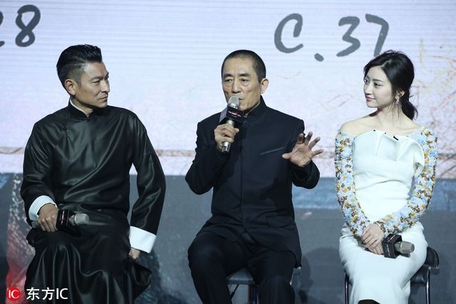 《长城》张艺谋携全家亮相 刘德华、鹿晗众星吸睛(1)