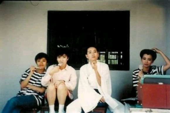 最珍贵的照片，跑龙套的成龙，读书时的林青霞，最后一位皇帝(2)