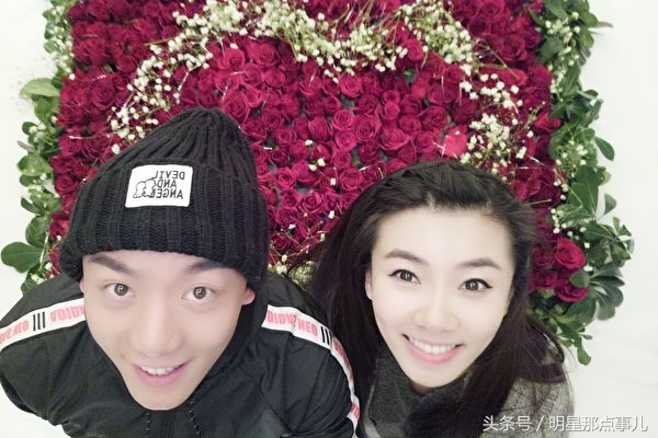 郑恺化身郑老板，到处给朋友送兔子鞋获赞并获得大卖(1)