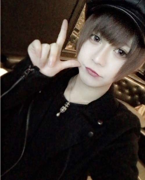 这个日本男人因模仿范冰冰爆红牛郎圈，卸妆后竟是这副嘴脸！(1)