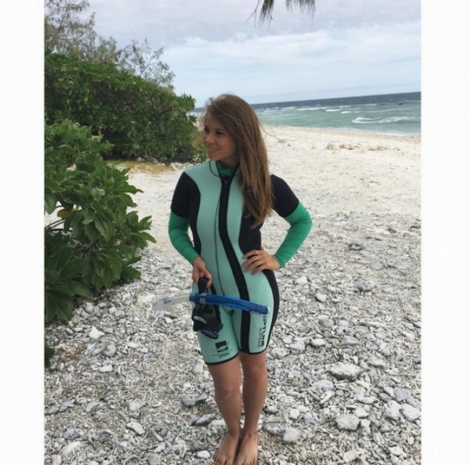 还记得秒杀贝爷的鳄鱼先生么？9年前死于毒刺，如今女儿继承衣钵(6)