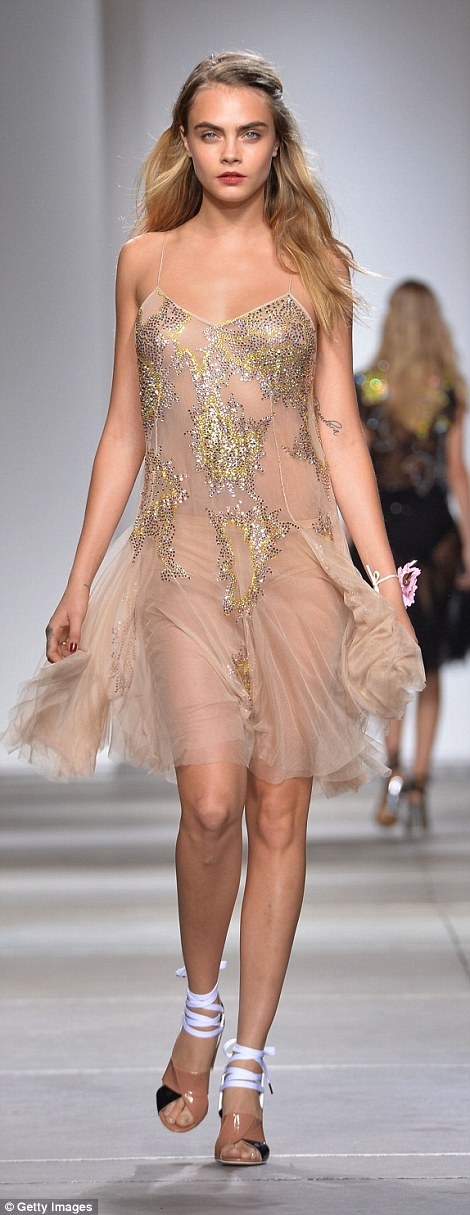 2016世界最会赚钱的超模排行榜新鲜出炉，大表姐榜上有名(2)