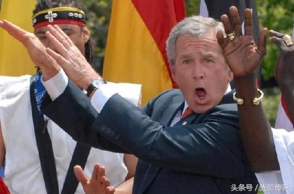 16张照片记录国外政要的经典尴尬表情(2)