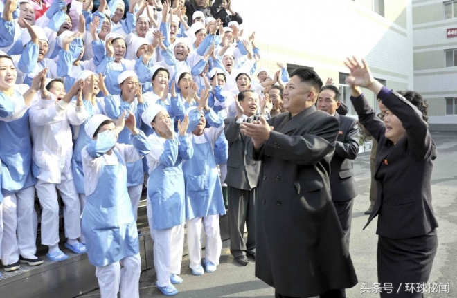 金正恩的女粉丝 除了哭无法表达她们的激动(2)