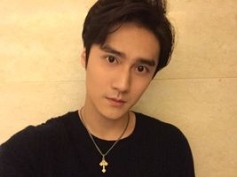 老一代明星们和当代小鲜肉照片大对比，谁完爆了谁？(2)