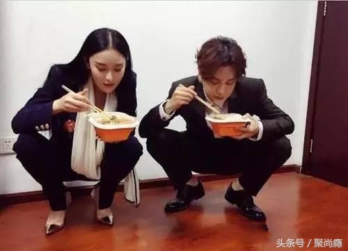明星片场都吃些什么，看看他们光环背后普通的那一面(4)