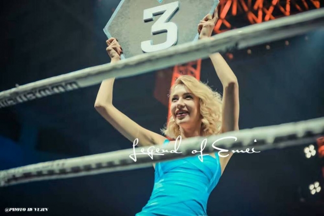 史上最高颜值搏击宝贝登陆中国，身材超范冰冰章子怡(1)