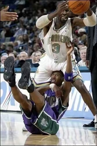 NBA球星后悔删不掉的囧照，你看过几个？(5)