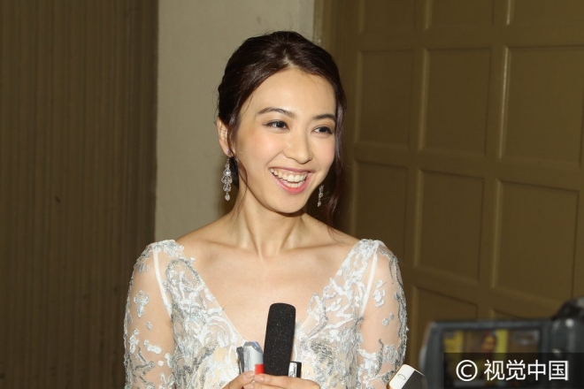 TVB马来西亚星光荟萃颁奖礼庆功宴 胡定欣陈展鹏受访秀恩爱(2)