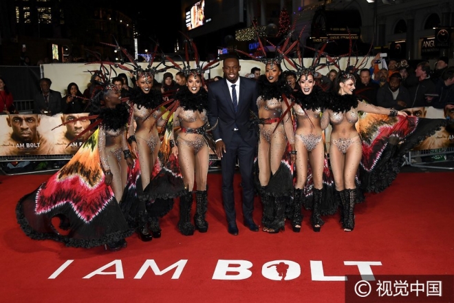 博尔特个人电影首映礼拥众性感舞娘 体育各界名流纷纷捧场阵容爆炸(1)