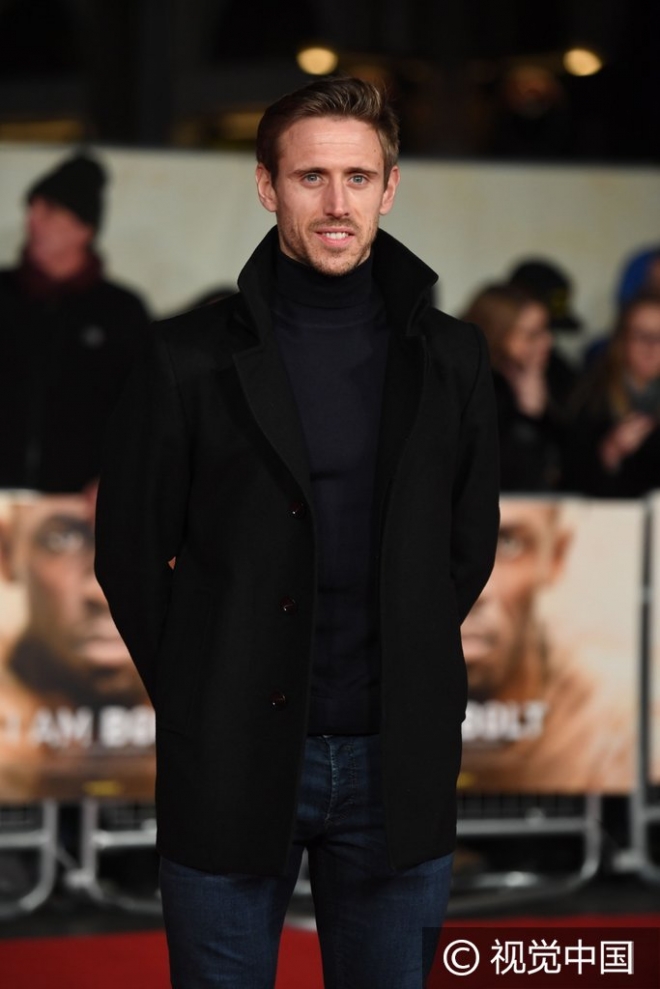 博尔特个人电影首映礼拥众性感舞娘 体育各界名流纷纷捧场阵容爆炸(3)