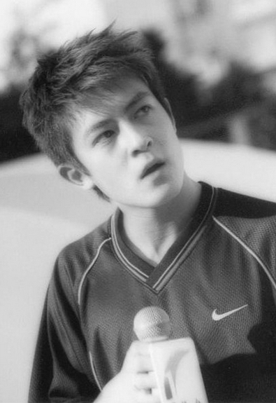 一组陈冠希、张柏芝、阿娇的老照片，感慨万千(1)