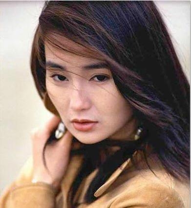 娱乐圈走红时间最长的明星，李连杰36年，最后一位超过45年！(1)