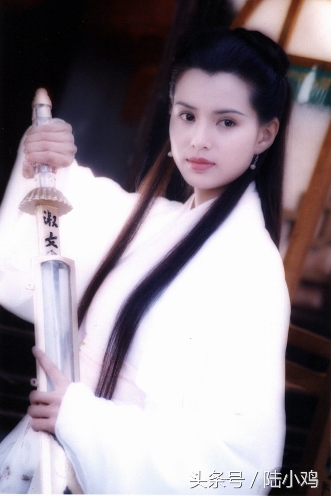 李若彤最经典的小龙女、语嫣，苦恋10年未果，年龄不祥至今未嫁(1)