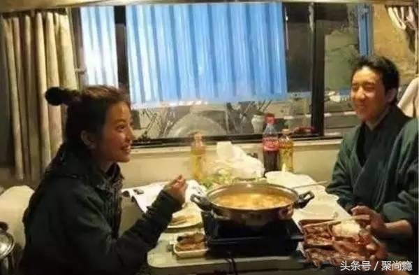 明星片场都吃些什么，看看他们光环背后普通的那一面(4)