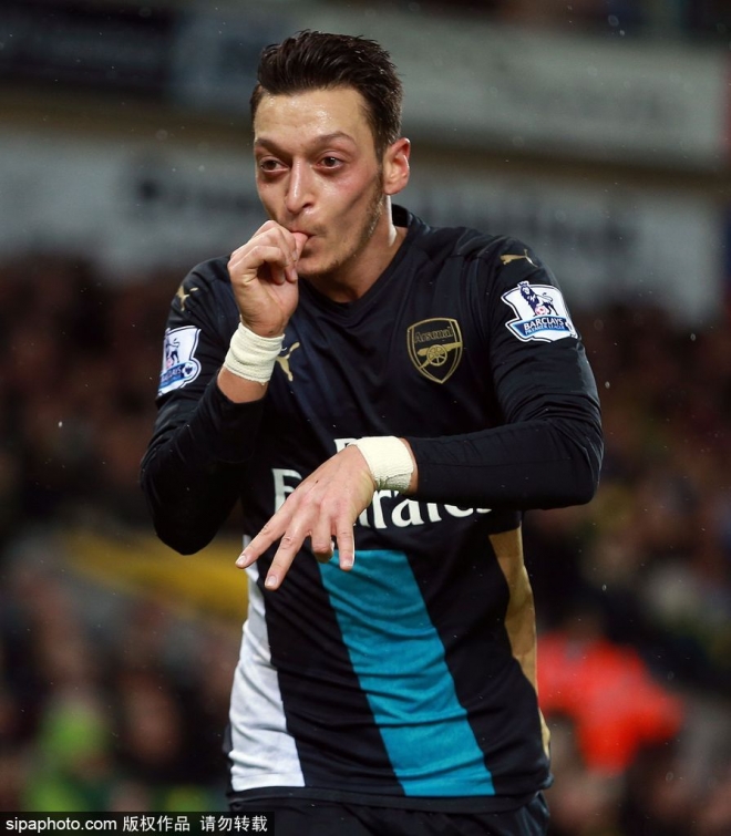 维密“最老”超模年龄难挡风情万种 曾让大罗厄齐尔为之疯狂(3)