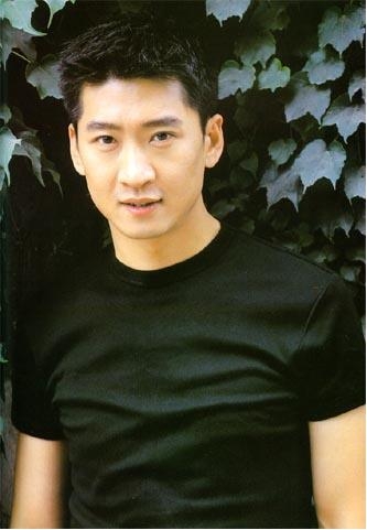 人前被骂成狗黑成碳，人后却赚足名利潇洒度日(1)