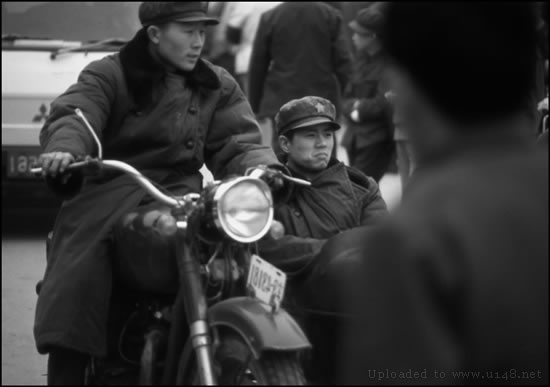 充满真善美的16张罕见照，最后一张的饭碗亮了(3)