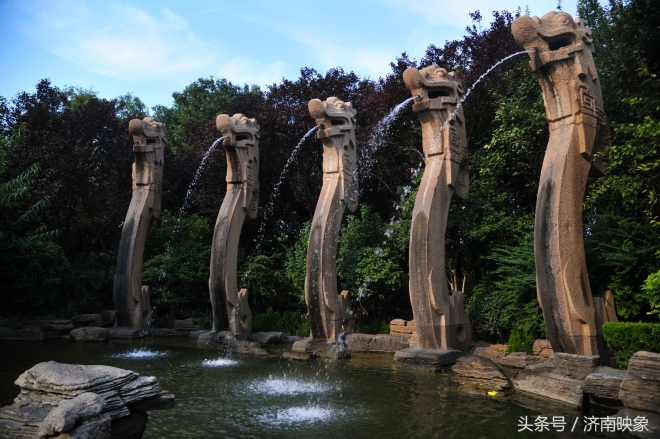 济南的五龙潭水底下到底藏了什么？(1)