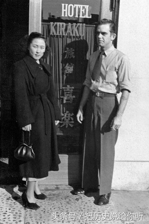 1950年，美国大兵在台湾，迅速与台湾女子“打成一片”(3)
