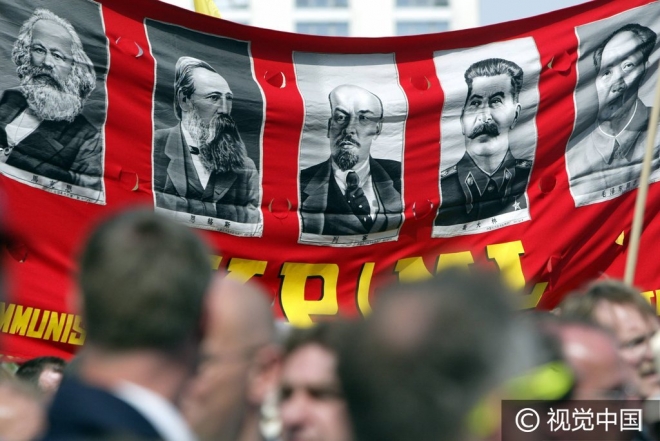 红色经典播海外 毛泽东“粉丝”全球有(2)