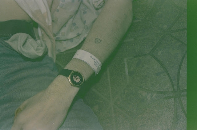 差点淹没于历史长河的老照片：警方公布20年前名人自杀现场！(1)