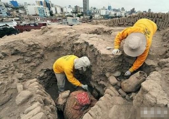 世界最古老人工木乃伊 比埃及木乃伊“年长”两千岁(2)