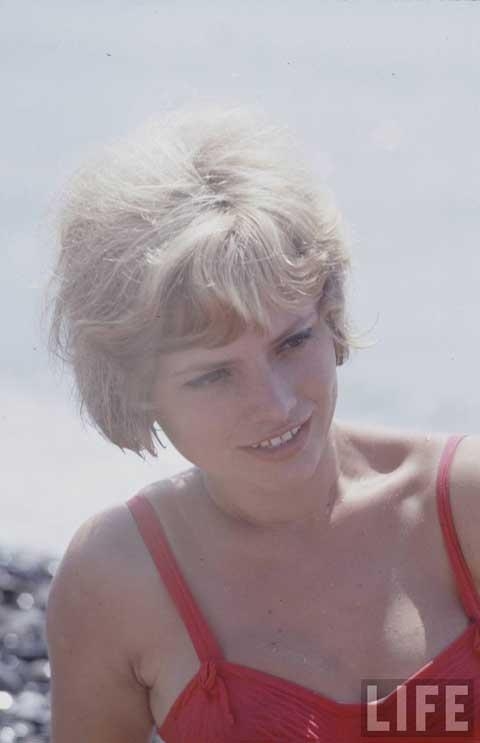 老照片：60年代前苏联豪放的沙滩景象(2)