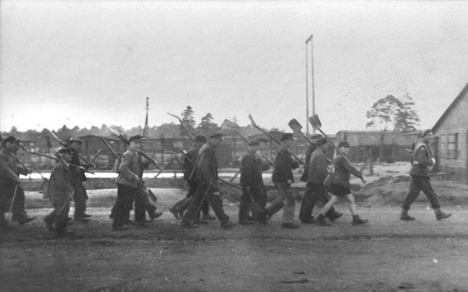 实拍德国贝尔森集中营：人间炼狱，纳粹带给人类挥之不去的梦魇(4)