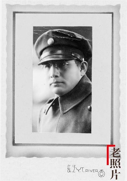 蒋介石心腹爱将、黄埔系抗日英烈、北大历史系肄业的张灵甫老照片(1)
