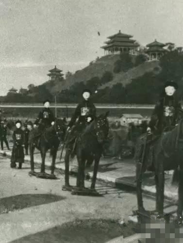 中国近百年最诡异的出殡仪式：看了容易让人做噩梦(3)