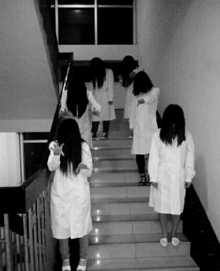 万圣节的校园，被这群女鬼吓住了！(1)