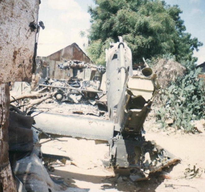 17张罕见照，直击真实版黑鹰坠落的血腥现场(2)