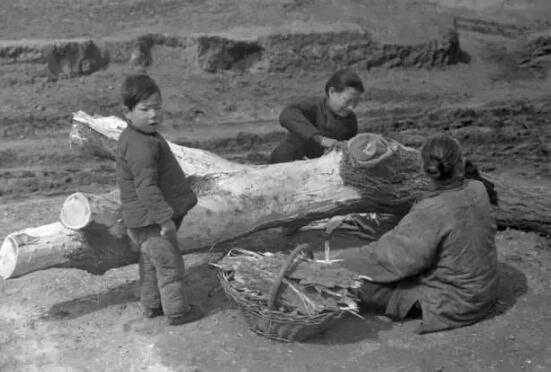 不能错过！10张图再现1942年河南大饥荒！(1)