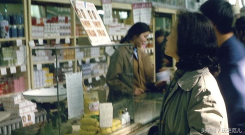 上世纪80年代，人们这样逛商店买东西，去饭店吃饭(3)