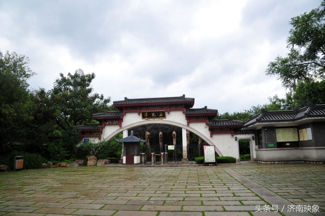 济南的五龙潭水底下到底藏了什么？(1)