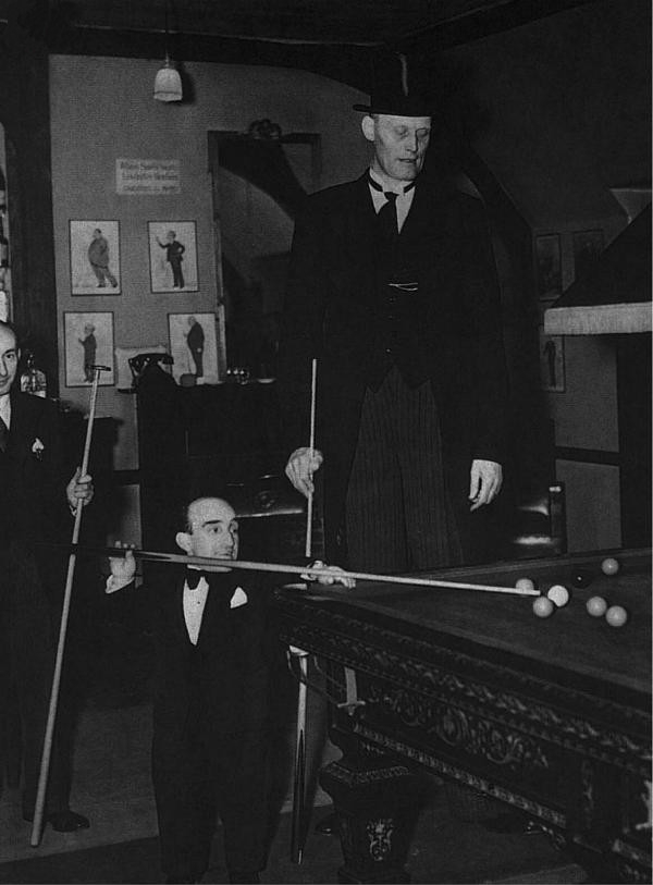 原来歪果仁会玩不是一天两天了，至于怎么玩，看看老照片就知道了(2)