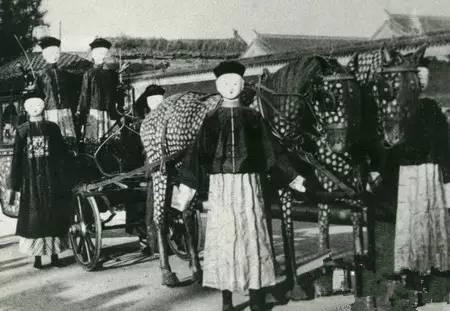 中国近百年最诡异的出殡仪式：看了容易让人做噩梦(1)